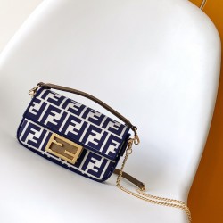 FENDI Baguette