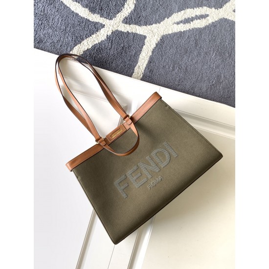 FENDI Tote Bags
