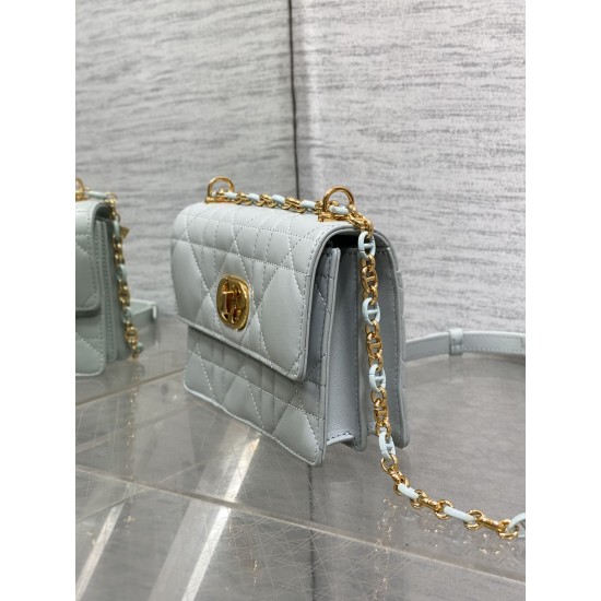 Dior Caro
