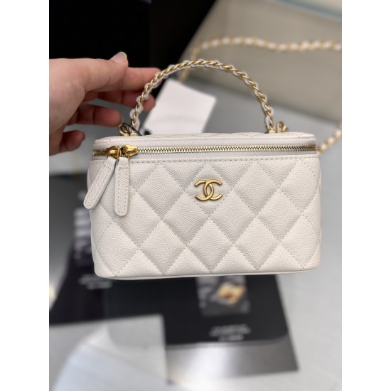 CHANEL WOC
