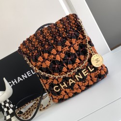 CHANEL 22 Bag