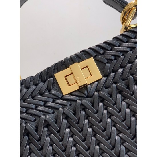 FENDI Peekaboo