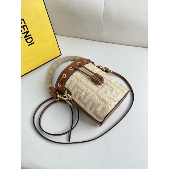 FENDI Bucket Bags