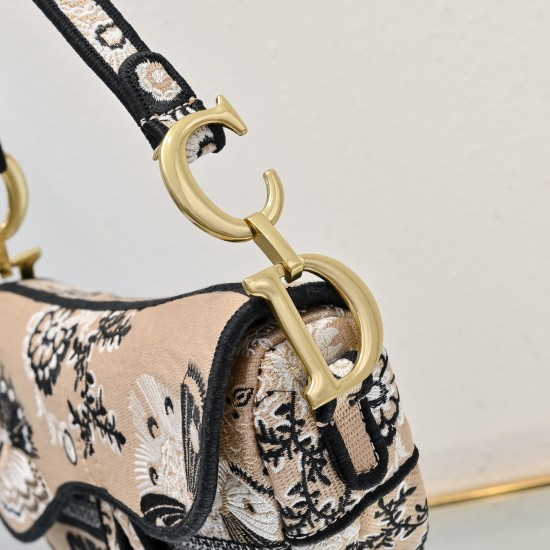 Dior Saddle