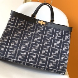 FENDI Tote Bags