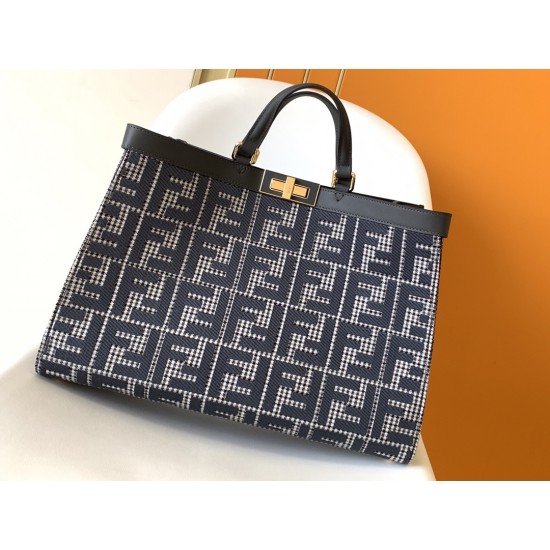 FENDI Tote Bags