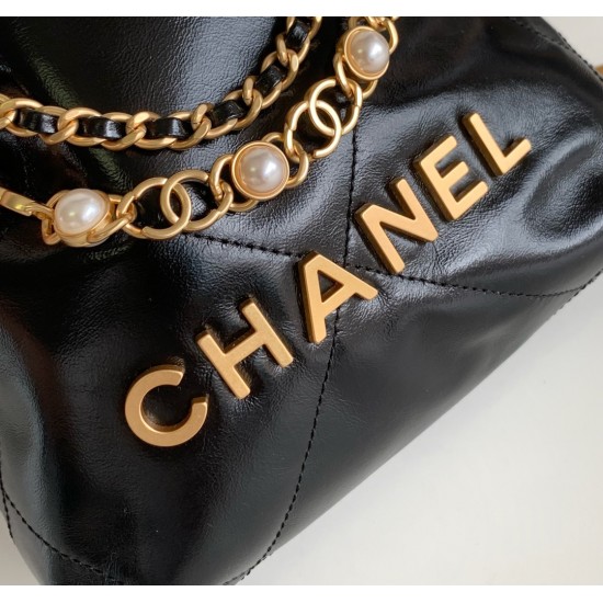 CHANEL 22 Bag