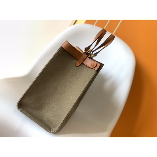 FENDI Tote Bags