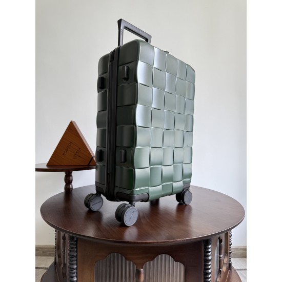 Bottega Veneta More