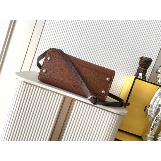 FENDI Peekaboo
