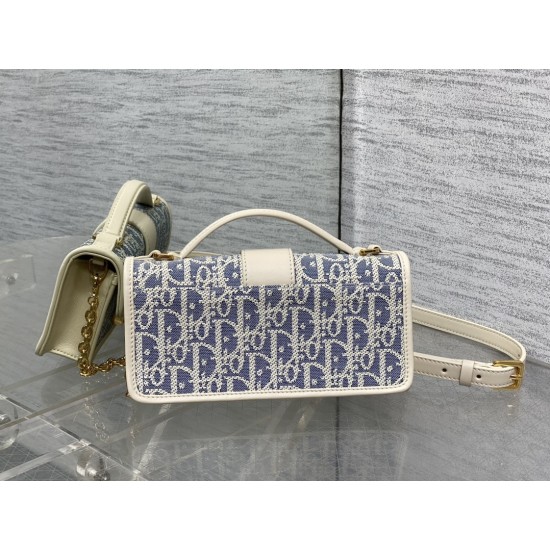 Dior Montaigne