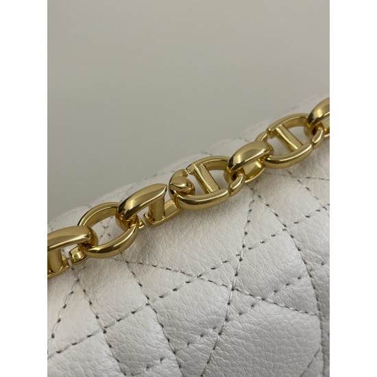 Dior Caro