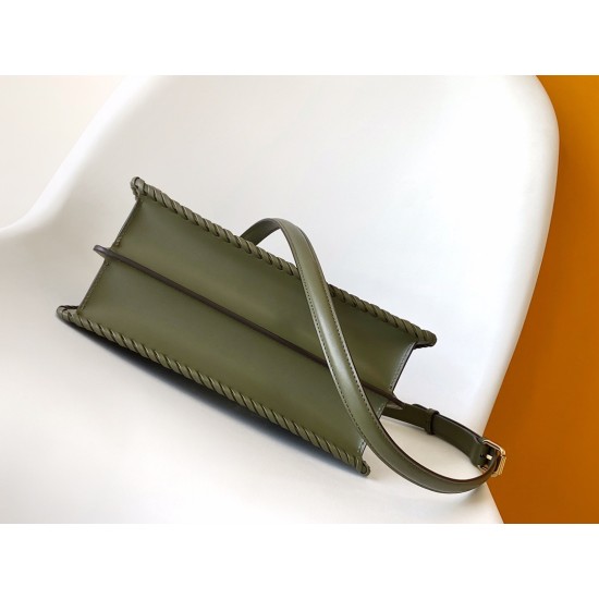 FENDI Peekaboo