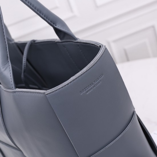 Bottega Veneta Tote