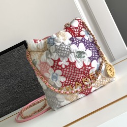 CHANEL 22 Bag