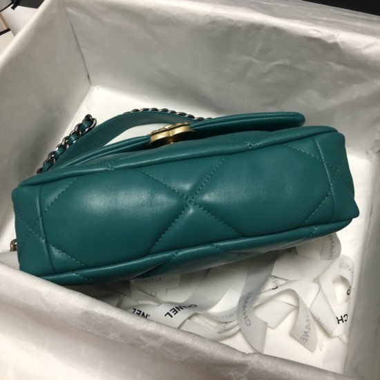 CHANEL 19 BAG