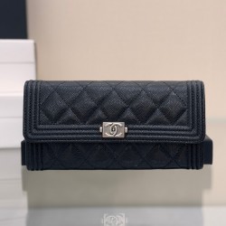 CHANEL BOY BAG