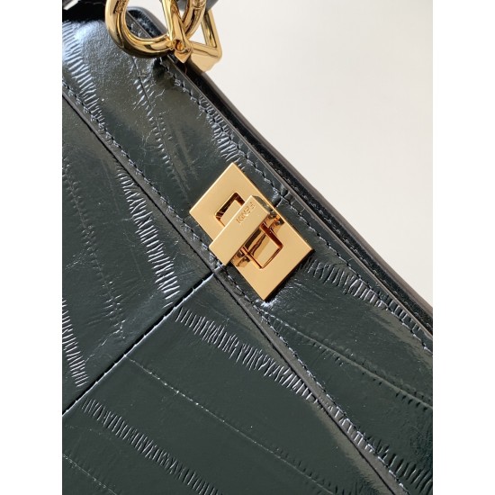 FENDI Peekaboo