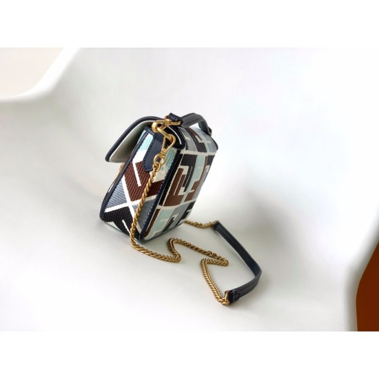 FENDI Baguette