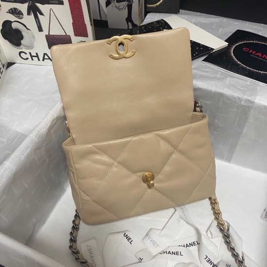 CHANEL 19 BAG