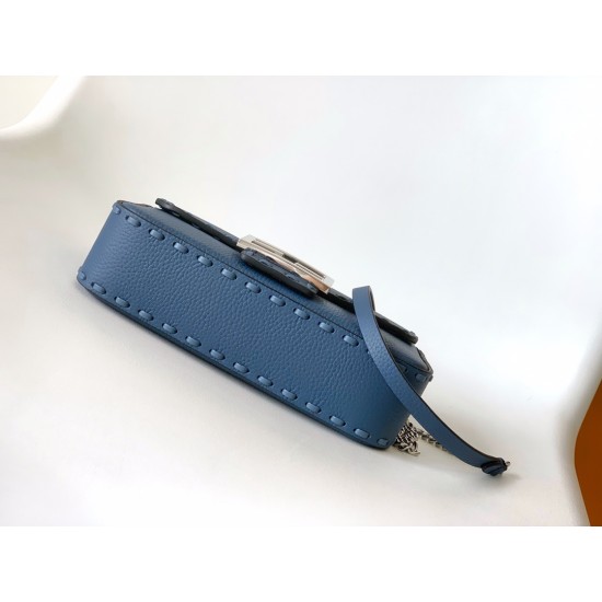 FENDI Baguette