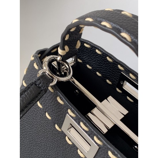 FENDI Peekaboo