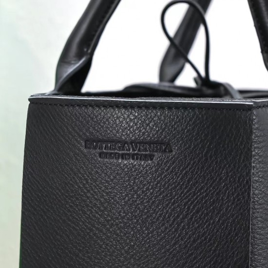 Bottega Veneta Tote