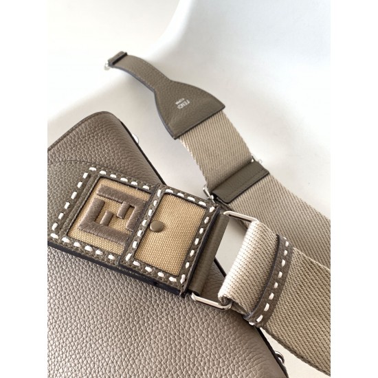 FENDI Peekaboo
