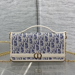 Dior Montaigne