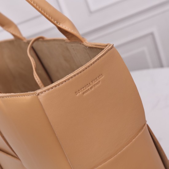 Bottega Veneta Tote
