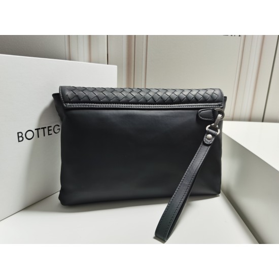 Bottega Veneta More