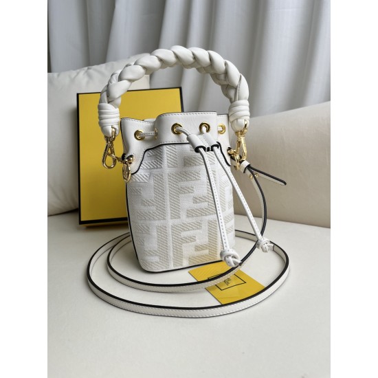 FENDI Bucket Bags