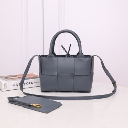 Bottega Veneta Tote