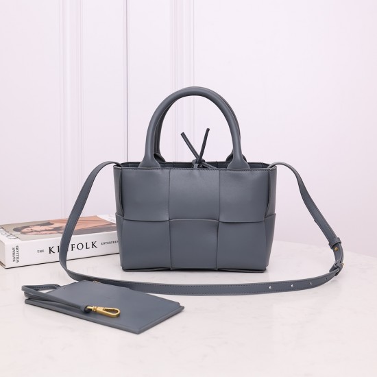 Bottega Veneta Tote
