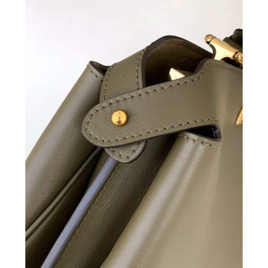 FENDI Peekaboo