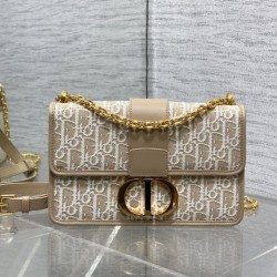 Dior Montaigne