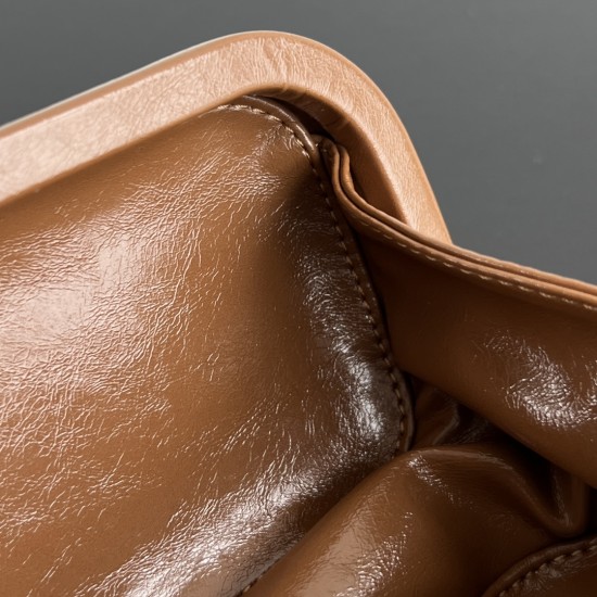 Bottega Veneta More