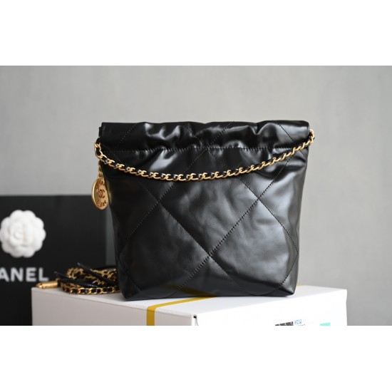 CHANEL 22 Bag