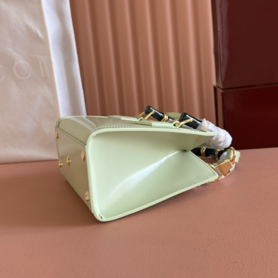 Gucci Diana