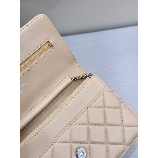 CHANEL WOC
