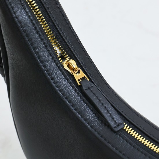 Bottega Veneta More