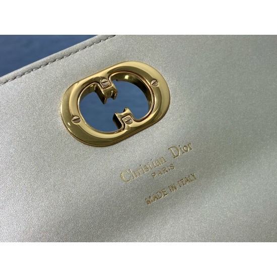 Dior Caro