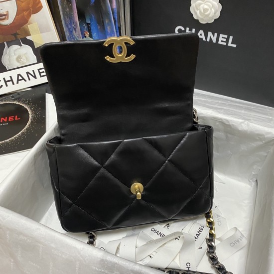 CHANEL 19 BAG