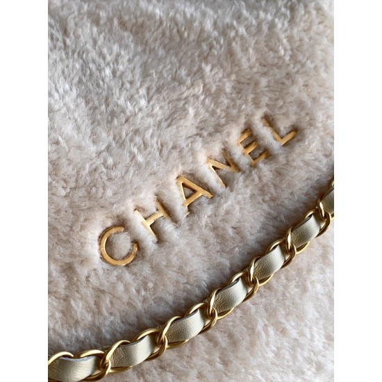 CHANEL 22 Bag
