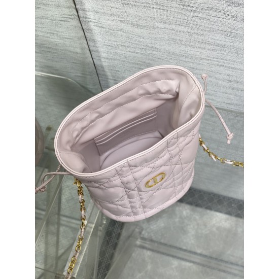 Dior Caro