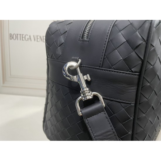 Bottega Veneta More