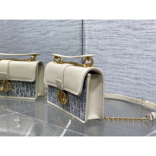 Dior Montaigne