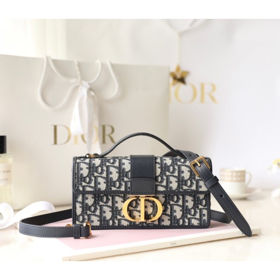 Dior Montaigne