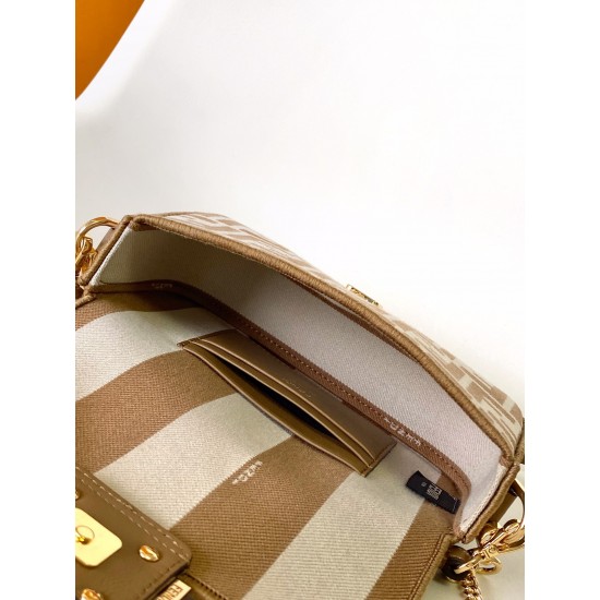 FENDI Baguette