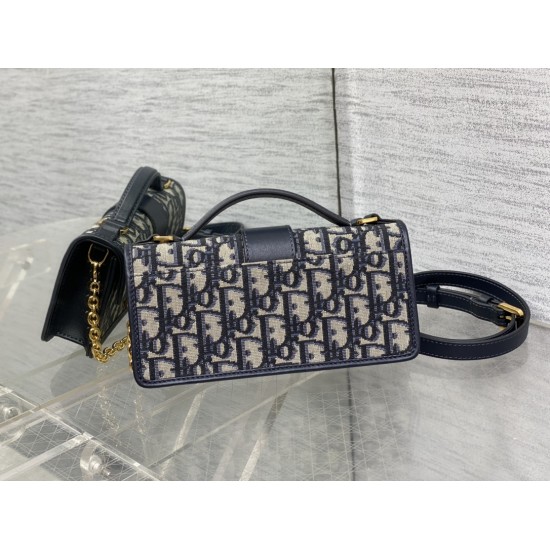 Dior Montaigne